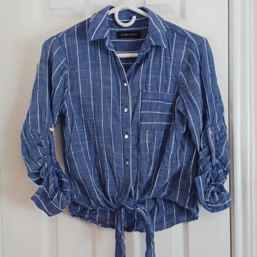 IVANKA TRUMP DENIM PINSTRIPED BUTTON UP BLOUSE